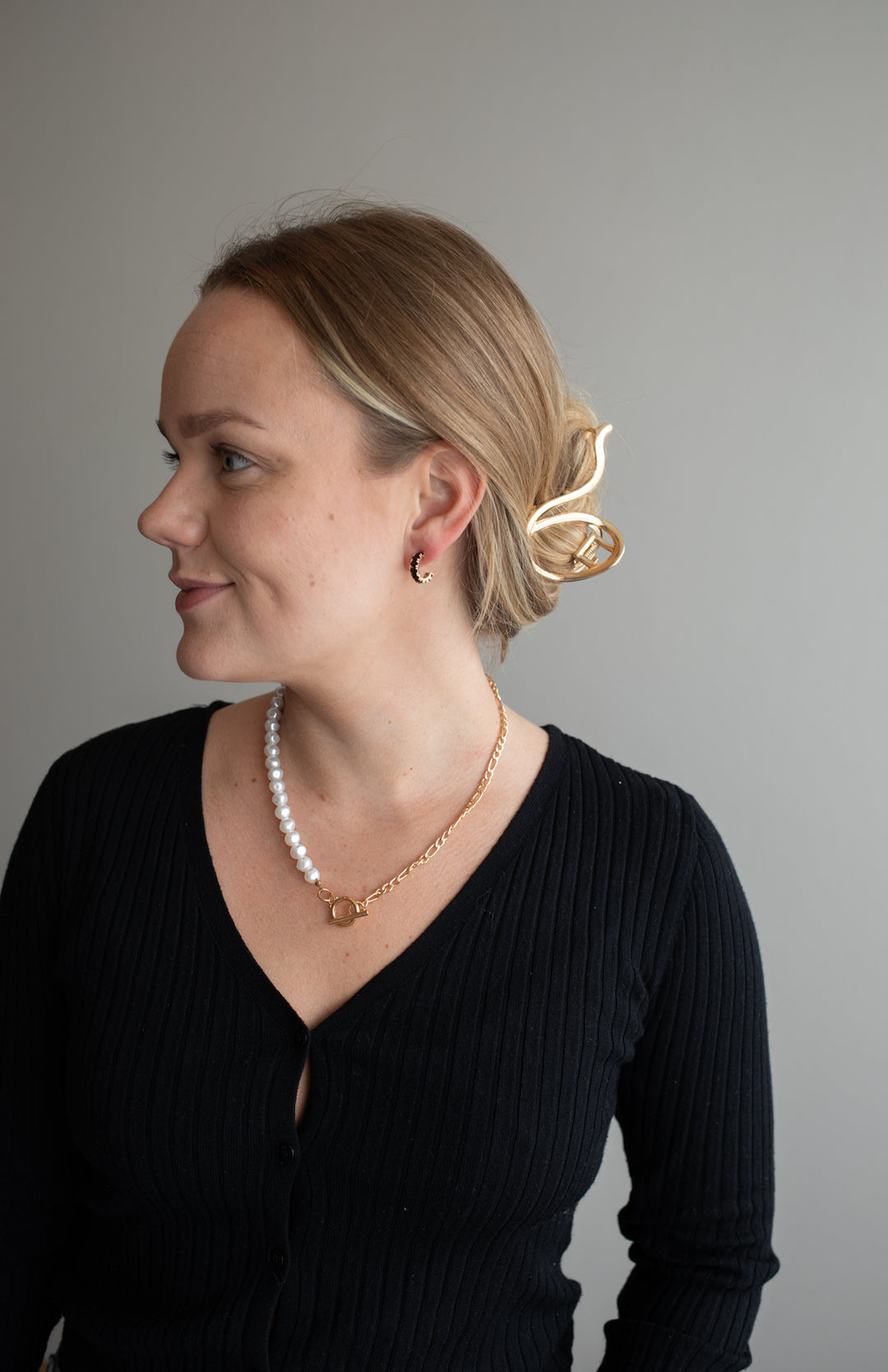 Pearl and chain necklace